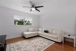 611 NE 14th Ave, Fort Lauderdale, FL 33304 - Photo 2
