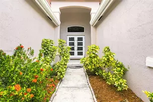 1081 Allamanda Way, Weston, FL 33327 - Photo 6