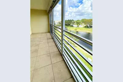 4031 Harwood D #4031, Deerfield Beach, FL 33442 - Photo 4