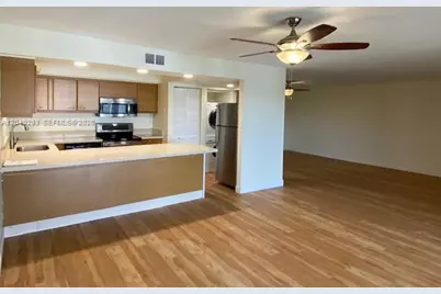 520 Orton Ave #503, Fort Lauderdale, FL 33304 - Photo 2