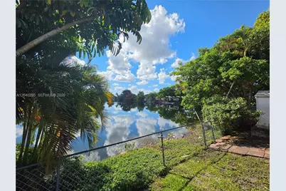 1529 SW 131 Avenue, Miami, FL 33184 - Photo 6