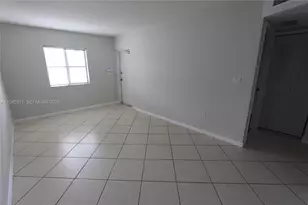 22931 SW 88th Pl, Cutler Bay, FL 33190 - Photo 2