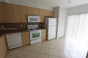 22931 SW 88th Pl, Cutler Bay, FL 33190 - Photo 4