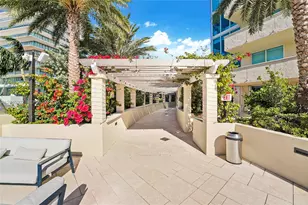 300 South Pointe Dr, Miami Beach, FL 33139 - Photo 48