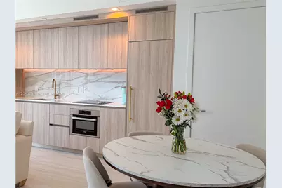 77 SE 5 #4015, Miami, FL 33131 - Photo 6