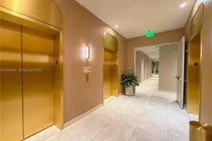 77 SE 5, Miami, FL 33131 - Photo 4