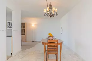 137 Golden Isles Dr, Hallandale Beach, FL 33009 - Photo 22