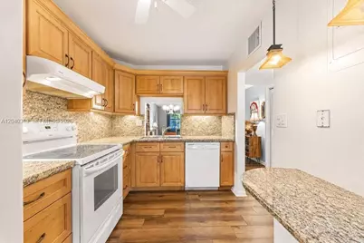 860 SE 6th Ave #409, Deerfield Beach, FL 33441 - Photo 10