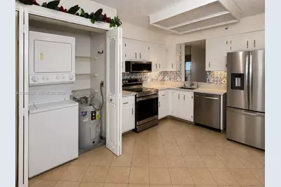 4550 NW 18th Ave #606, Deerfield Beach, FL 33064 - Photo 10