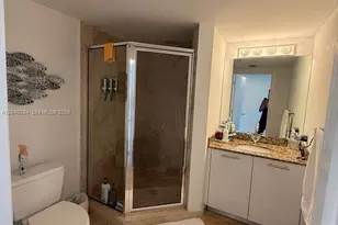 41 SE 5th St, Miami, FL 33131 - Photo 38