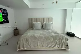 41 SE 5th St, Miami, FL 33131 - Photo 28