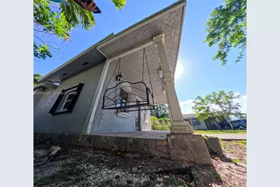 2218 Harding St, Hollywood, FL 33020 - Photo 14