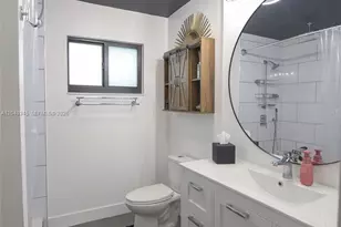 8356 NW 37th Pl, Sunrise, FL 33351 - Photo 4
