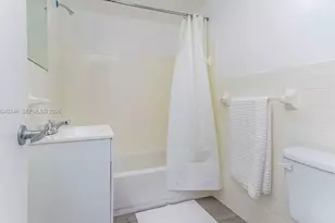 143 SW 9th St, Miami, FL 33130 - Photo 6