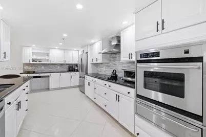 10175 Collins Ave #103, Bal Harbour, FL 33154 - Photo 16