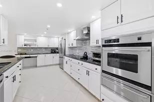 10175 Collins Ave, Bal Harbour, FL 33154 - Photo 16