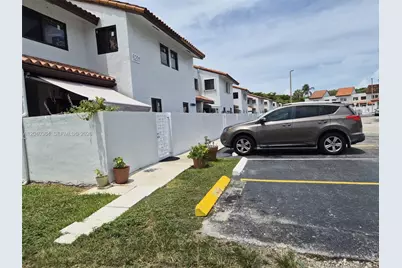 6201  SW 138   Th  Ct  Apart  G, Miami, FL 33183 - Photo 1