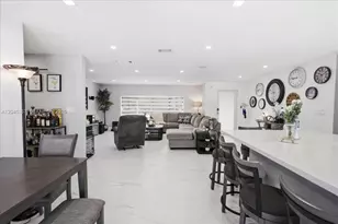 10450 NW 19th St, Pembroke Pines, FL 33026 - Photo 16