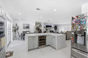 10450 NW 19th St, Pembroke Pines, FL 33026 - Photo 12