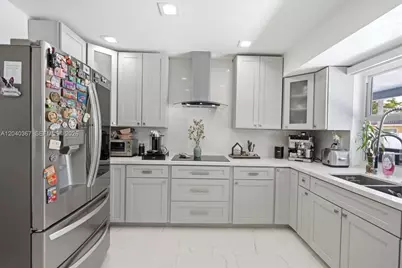 10450 NW 19th St, Pembroke Pines, FL 33026 - Photo 10