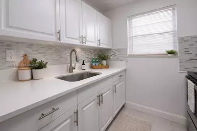 400 NE 1st St #108, Hallandale Beach, FL 33009 - Photo 4