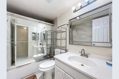 4545 Luxemburg Ct #103, Lake Worth, FL 33467 - Photo 6