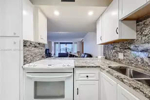 4545 Luxemburg Ct, Lake Worth, FL 33467 - Photo 2