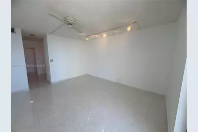 20505 E Country Club Dr #835, Aventura, FL 33180 - Photo 12