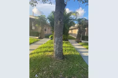 2011 NE 167th St #9, North Miami Beach, FL 33162 - Photo 1