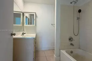 2550 SW 18th Terrace, Fort Lauderdale, FL 33315 - Photo 6