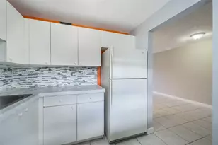 1725 W 60th St, Hialeah, FL 33012 - Photo 4
