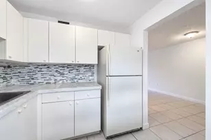 1725 W 60th St, Hialeah, FL 33012 - Photo 4