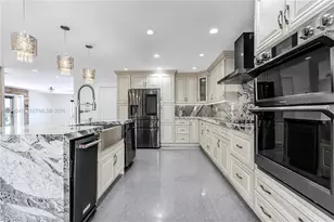 1204 SW 136th Pl, Miami, FL 33184 - Photo 8