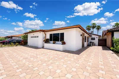 1204 SW 136th Pl, Miami, FL 33184 - Photo 2