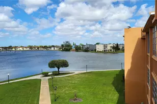 1591 NE Miami Gardens Dr, Miami, FL 33179 - Photo 6