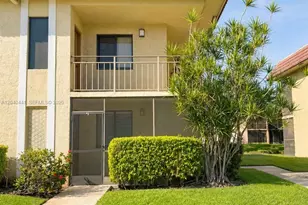 305 Lakeview Dr, Weston, FL 33326 - Photo 2