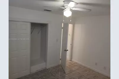 7318-7320 NW 76th Dr, Tamarac, FL 33321 - Photo 10