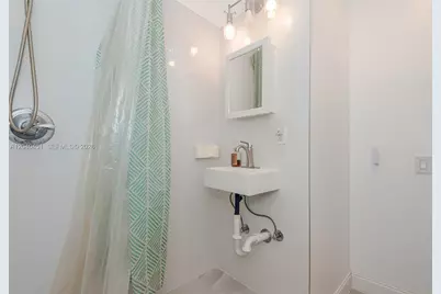 259 NE 111th St, Miami, FL 33161 - Photo 18