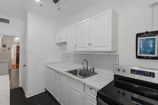 259 NE 111th St, Miami, FL 33161 - Photo 10