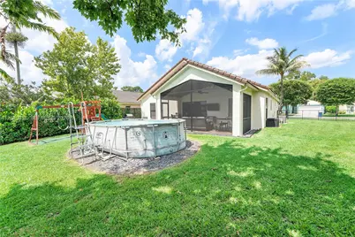 124 Preserve Dr, Royal Palm Beach, FL 33411 - Photo 52