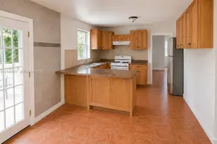 9110 SW 44th St, Miami, FL 33165 - Photo 16