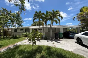 9110 SW 44th St, Miami, FL 33165 - Photo 2