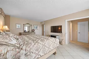 3725 S Ocean Dr, Hollywood, FL 33019 - Photo 18