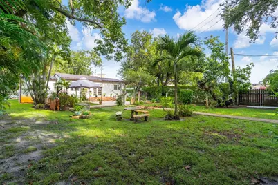 21 SW 59th Ave, Miami, FL 33144 - Photo 30