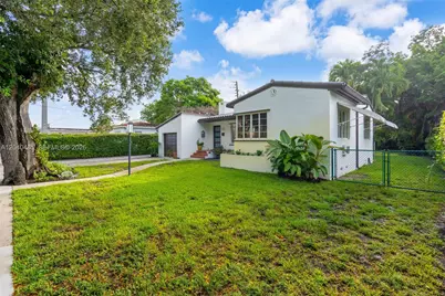 21 SW 59th Ave, Miami, FL 33144 - Photo 2