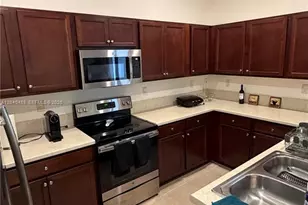 9264 W 33rd Ct, Hialeah, FL 33018 - Photo 18