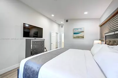 [Address not provided], Hollywood, FL 33019 - Photo 20