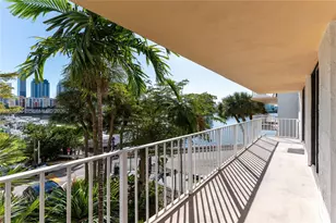 290 174th St, Sunny Isles Beach, FL 33160 - Photo 22