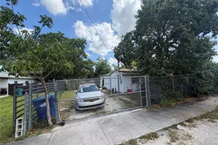 867 NW 109th St, Miami, FL 33168 - Photo 28
