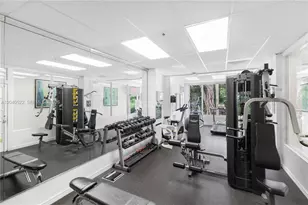 255 W 24th St, Miami Beach, FL 33140 - Photo 16